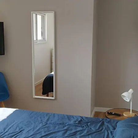 Maison Neuve St Gilles * 圣吉尔-克鲁瓦德维
